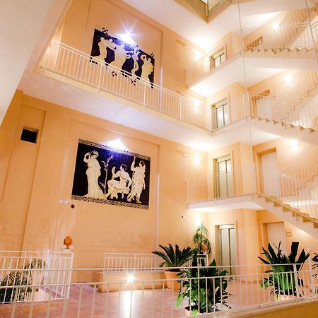 Il Cortile Delle Esperidi Apartment Lecce Luaran gambar
