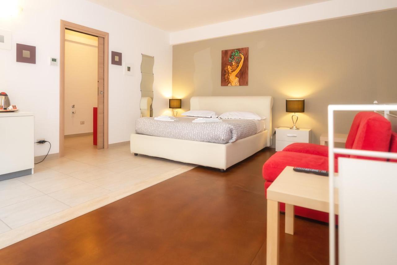 Il Cortile Delle Esperidi Apartment Lecce Luaran gambar