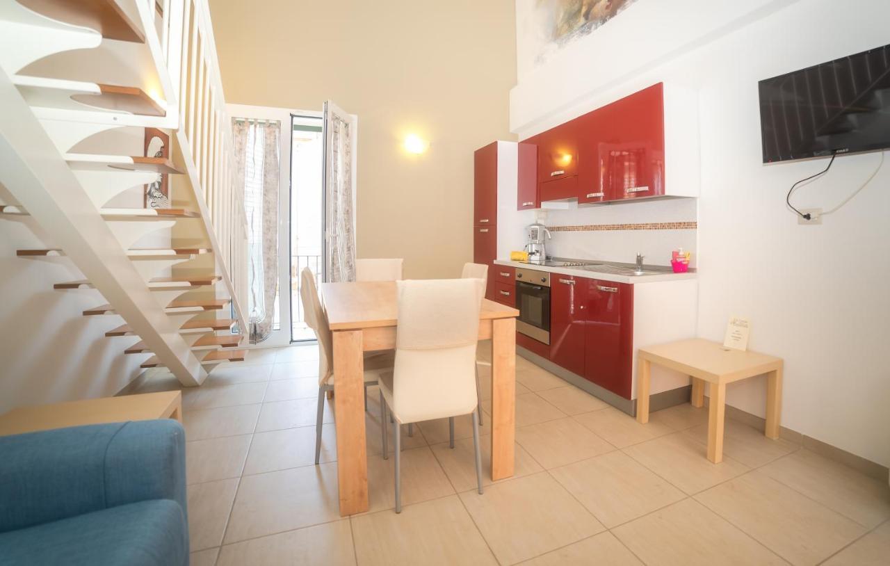 Il Cortile Delle Esperidi Apartment Lecce Luaran gambar