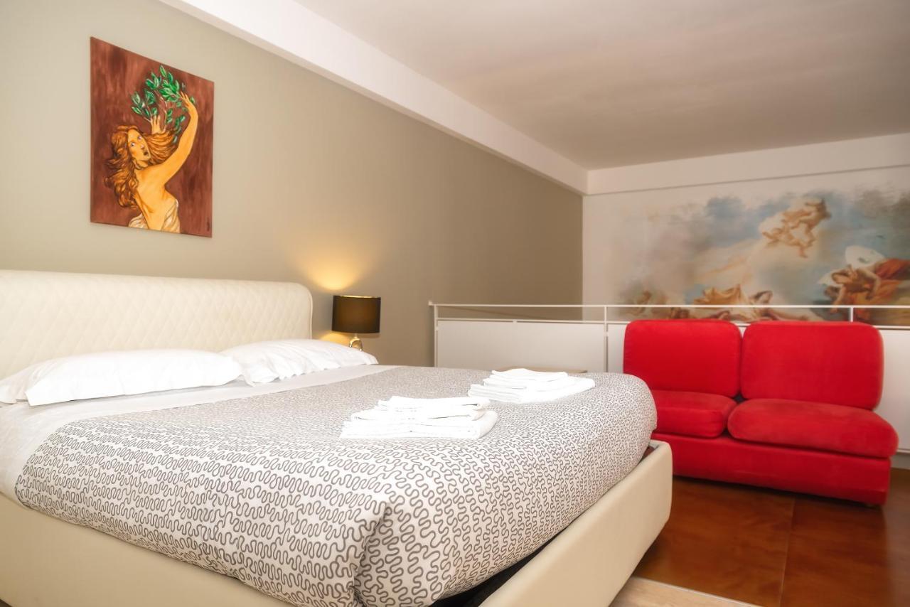 Il Cortile Delle Esperidi Apartment Lecce Luaran gambar