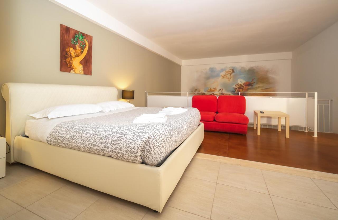 Il Cortile Delle Esperidi Apartment Lecce Luaran gambar