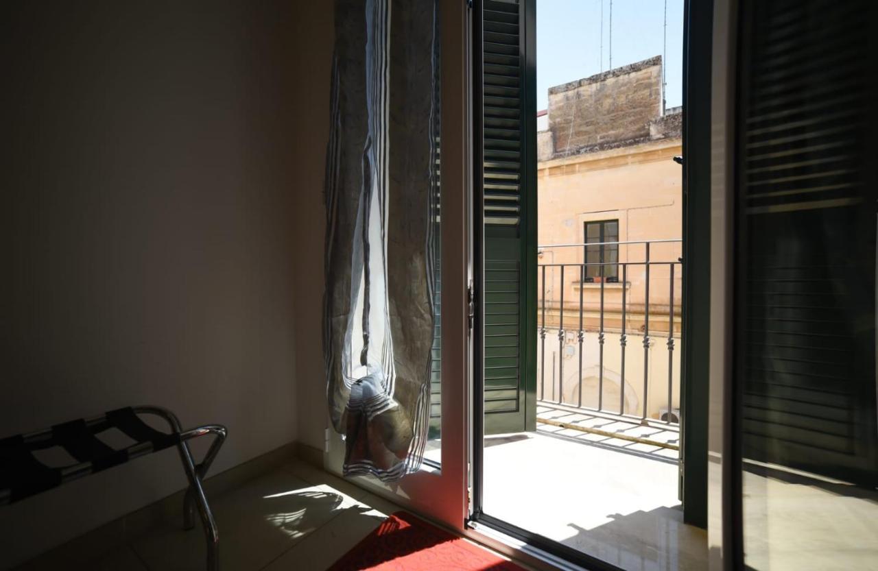 Il Cortile Delle Esperidi Apartment Lecce Luaran gambar