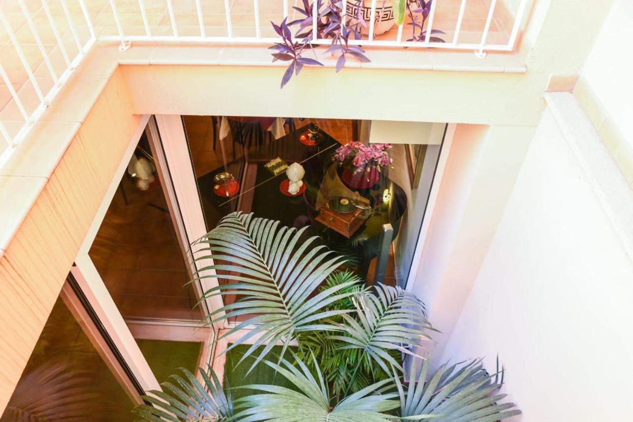 Il Cortile Delle Esperidi Apartment Lecce Luaran gambar