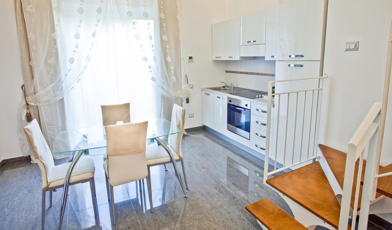 Il Cortile Delle Esperidi Apartment Lecce Luaran gambar