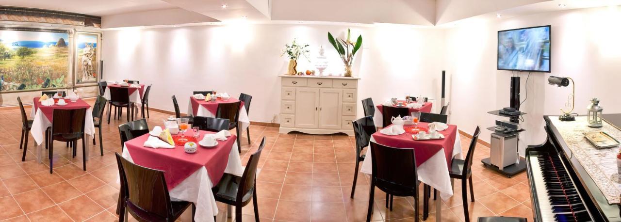 Il Cortile Delle Esperidi Apartment Lecce Luaran gambar