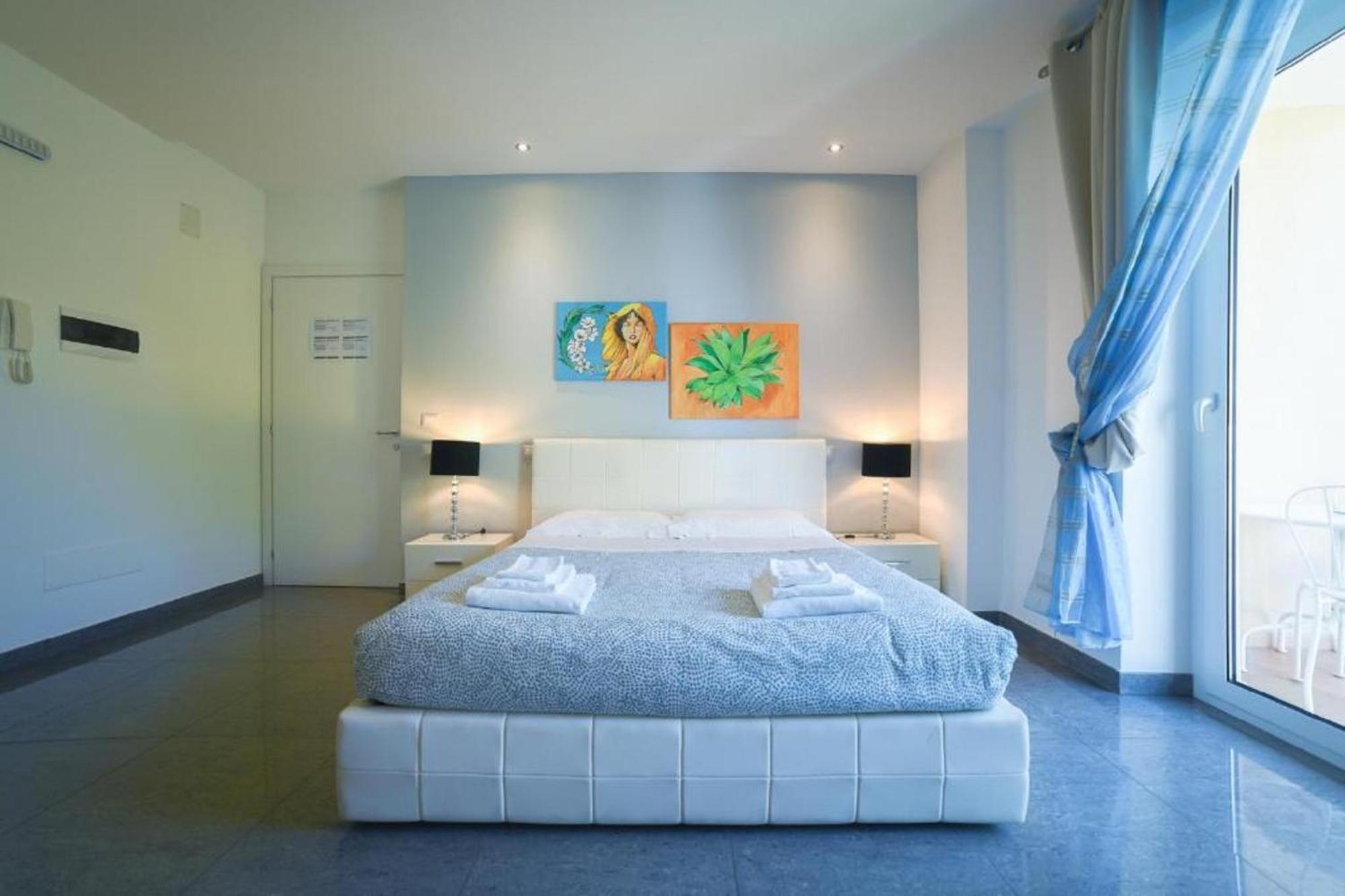 Il Cortile Delle Esperidi Apartment Lecce Luaran gambar